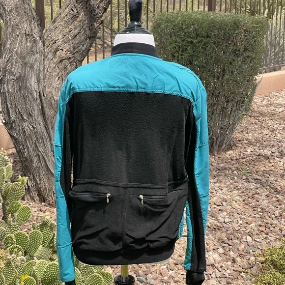 BELLWETHER - Green and Black Cycling Jacket with Stand-Up Collar